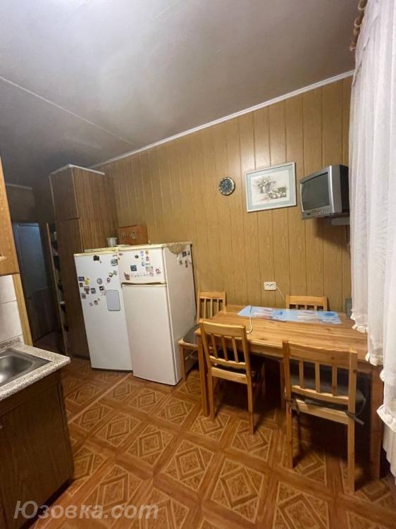 2-комн. квартира, 50м², с мебелью, 2/5 эт., ДОНЕЦК
