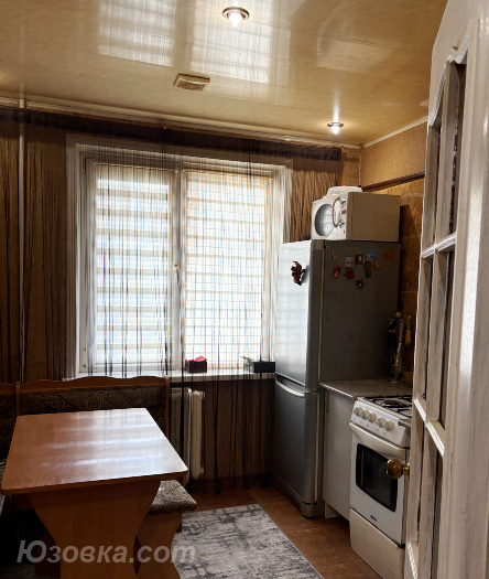 3-комн. квартира, 65 м², вторичка, 1/9 эт.