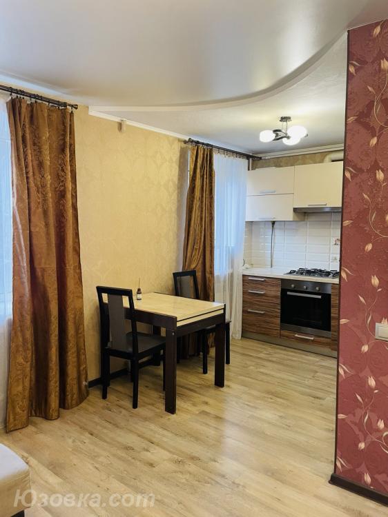 2-комн. квартира, 45м², с мебелью, 2/5 эт., ДОНЕЦК