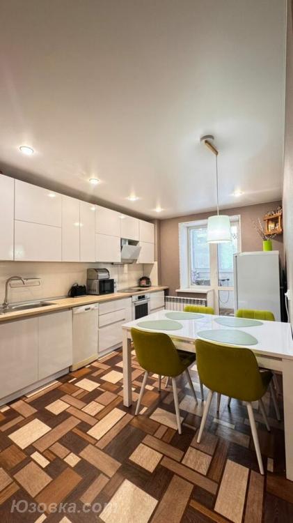 3-комн. квартира, 80м², с мебелью, 7/9 эт., ДОНЕЦК