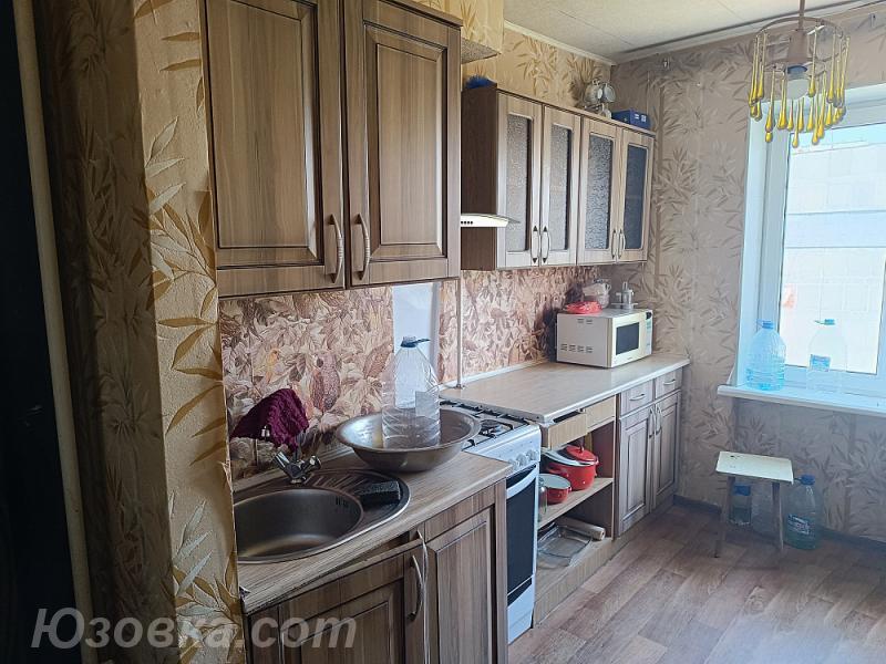 3-комн. квартира, 70 м², вторичка, 8/10 эт., Макеевка