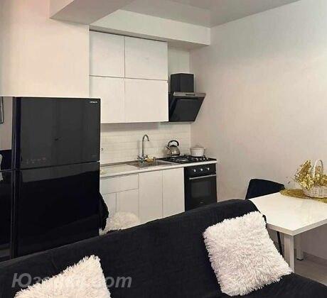 2-комн. квартира, 53м², с мебелью, 2/10 эт., ДОНЕЦК