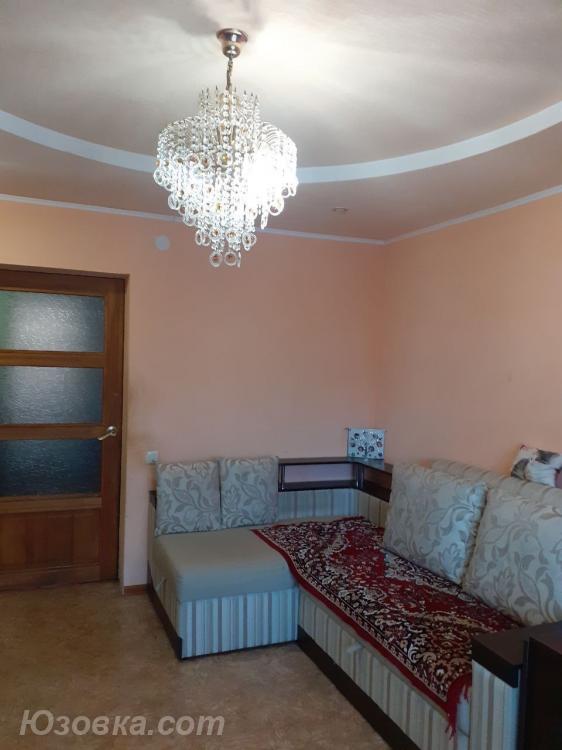 2-комн. квартира, 47 м², вторичка, 2/2 эт., Макеевка