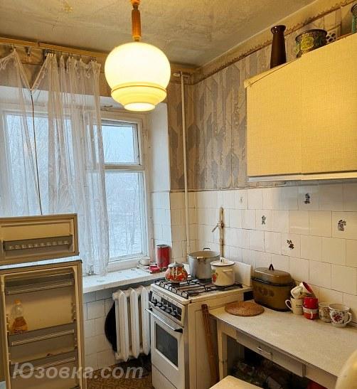 3-комн. квартира, 61 м², вторичка, 4/9 эт.