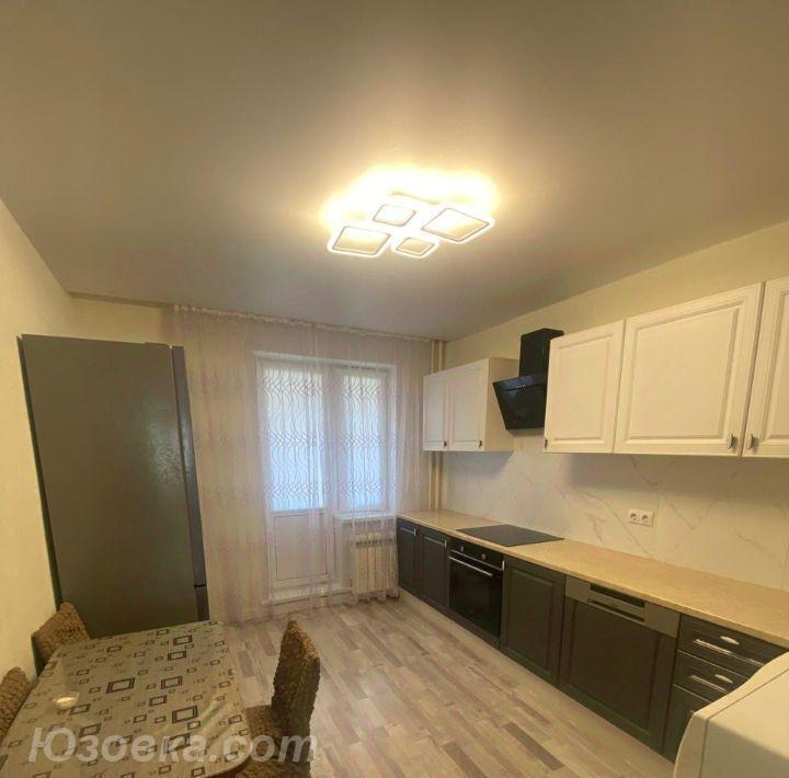 3-комн. квартира, 77м², с мебелью, 3/9 эт., ДОНЕЦК