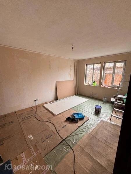2-комн. квартира, 43 м², вторичка, 1/2 эт., ДОНЕЦК