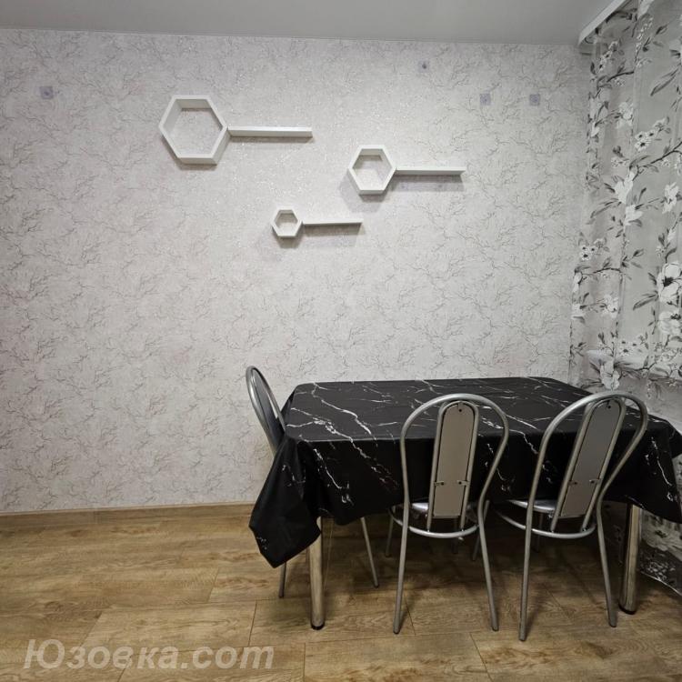 2-комн. квартира, 47м², с мебелью, 5/5 эт., ДОНЕЦК