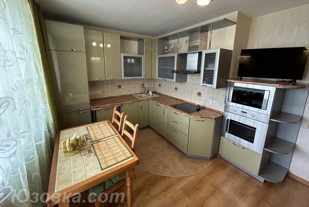 2-комн. квартира, 75м², с мебелью, 3/9 эт., ДОНЕЦК