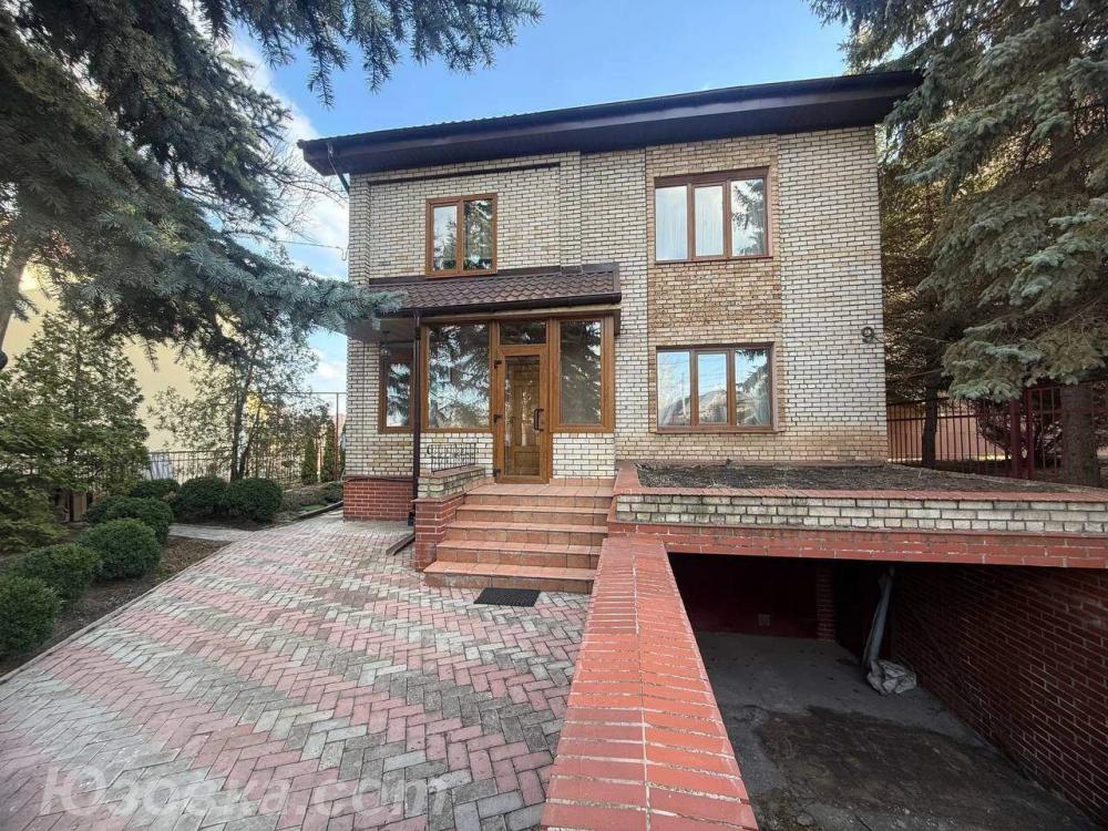 Дом , 200 м², на участке 10,0 сот., ДОНЕЦК