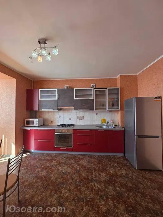 2-комн. квартира, 42м², с мебелью, 3/9 эт., ДОНЕЦК
