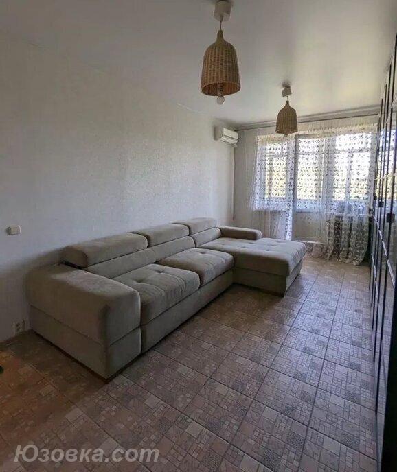 2-комн. квартира, 54м², с мебелью, 2/5 эт., ДОНЕЦК