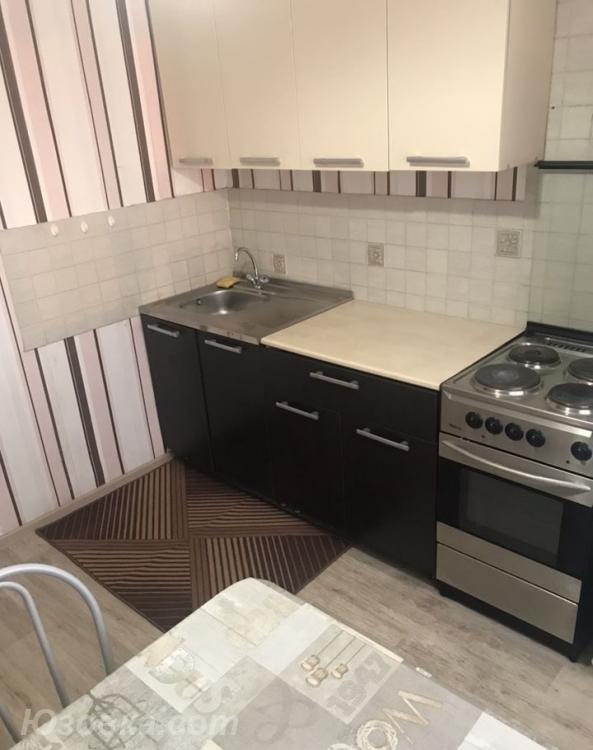 2-комн. квартира, 43м², с мебелью, 4/5 эт., ДОНЕЦК