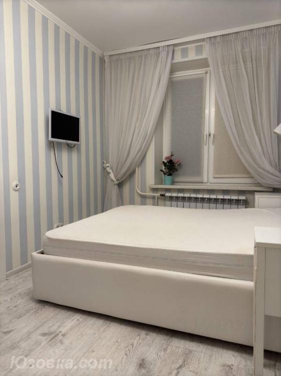 2-комн. квартира, 46м², с мебелью, 2/5 эт., ДОНЕЦК