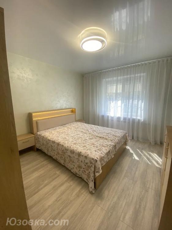 2-комн. квартира, 48м², с мебелью, 1/9 эт.