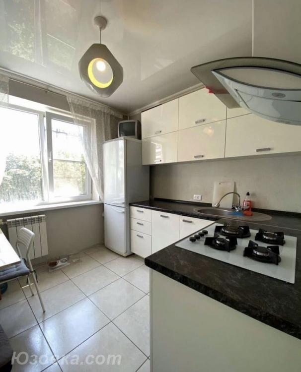 2-комн. квартира, 46м², с мебелью, 3/9 эт., ДОНЕЦК