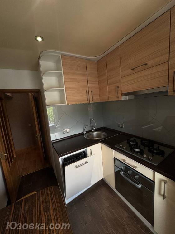 2-комн. квартира, 46м², с мебелью, 5/10 эт., ДОНЕЦК