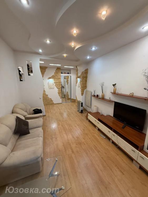 2-комн. квартира, 54м², с мебелью, 5/9 эт., ДОНЕЦК