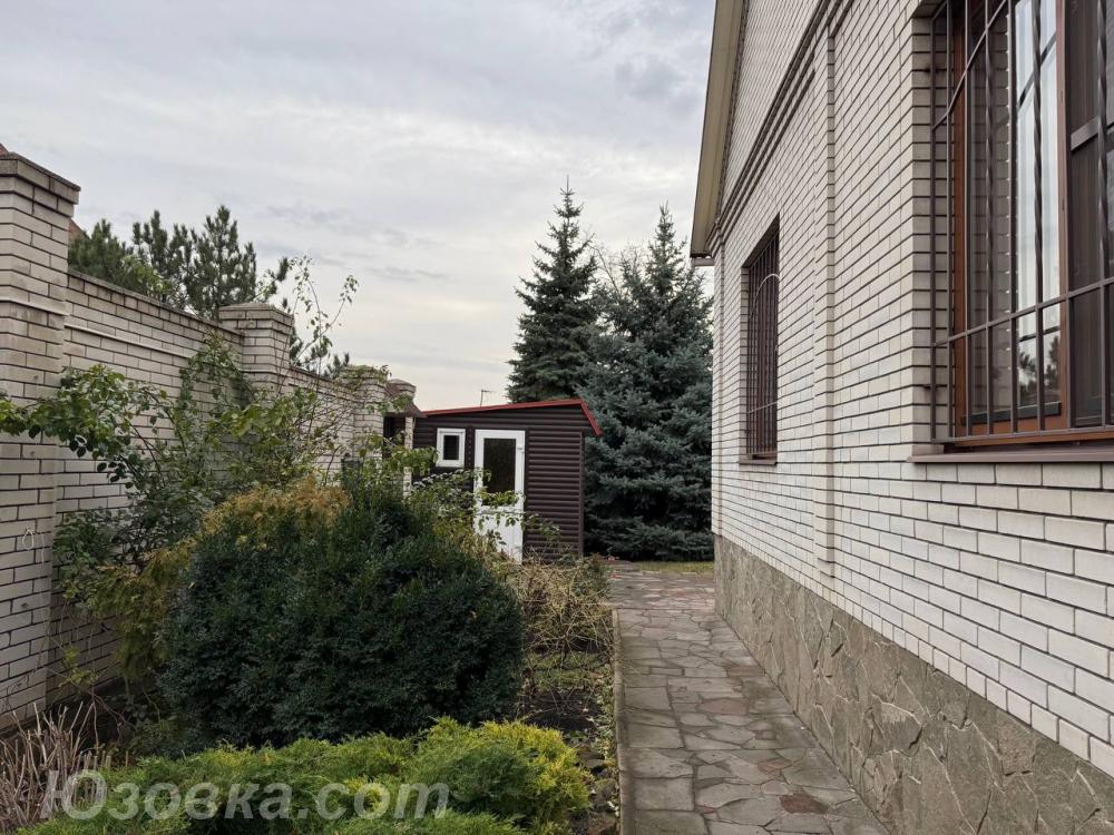 Дом , 336 м², на участке 9,0 сот.