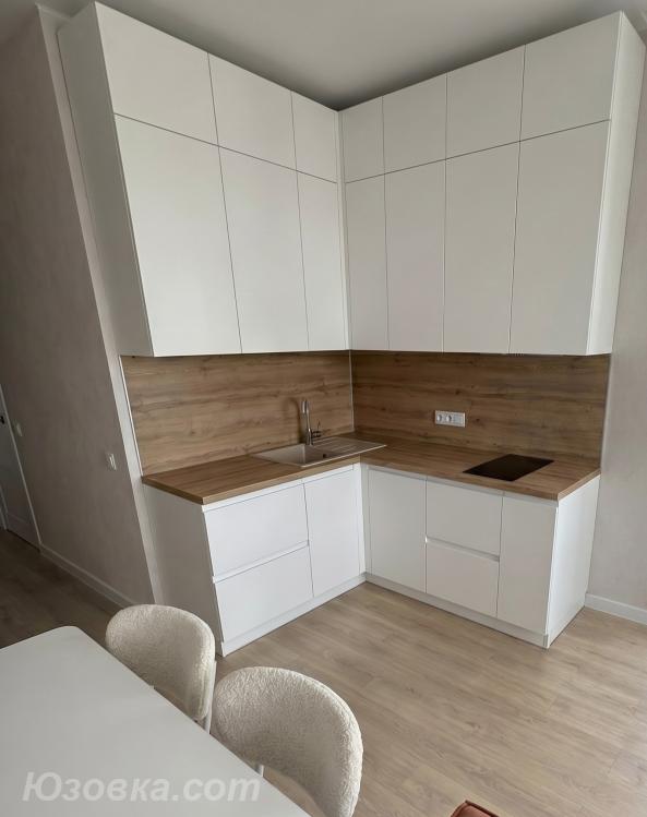 студия квартира, 34м², с мебелью, 3/5 эт., ДОНЕЦК