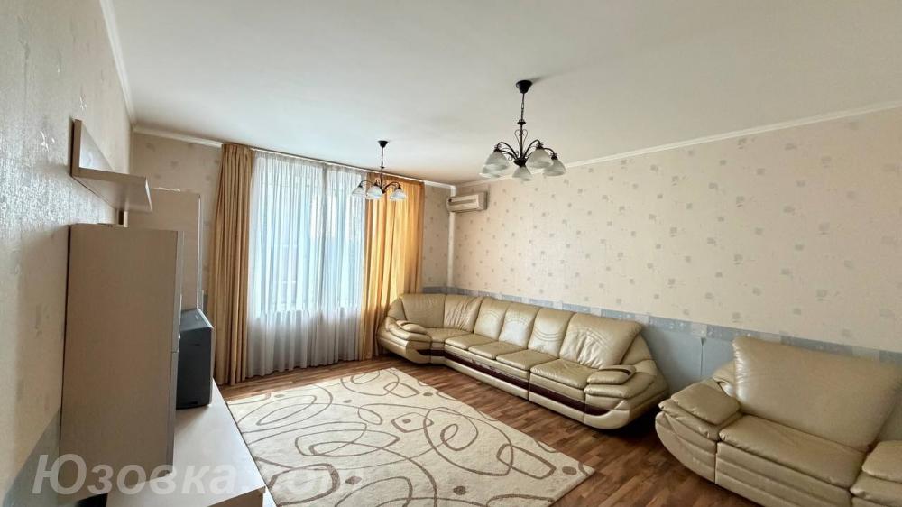 3-комн. квартира, 93 м², вторичка, 7/9 эт., ДОНЕЦК