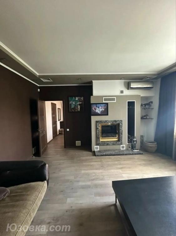 5-комн. квартира, 125 м², вторичка, 4/5 эт., ДОНЕЦК