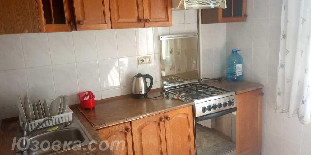 3-комн. квартира, 72м², с мебелью, 6/9 эт., ДОНЕЦК