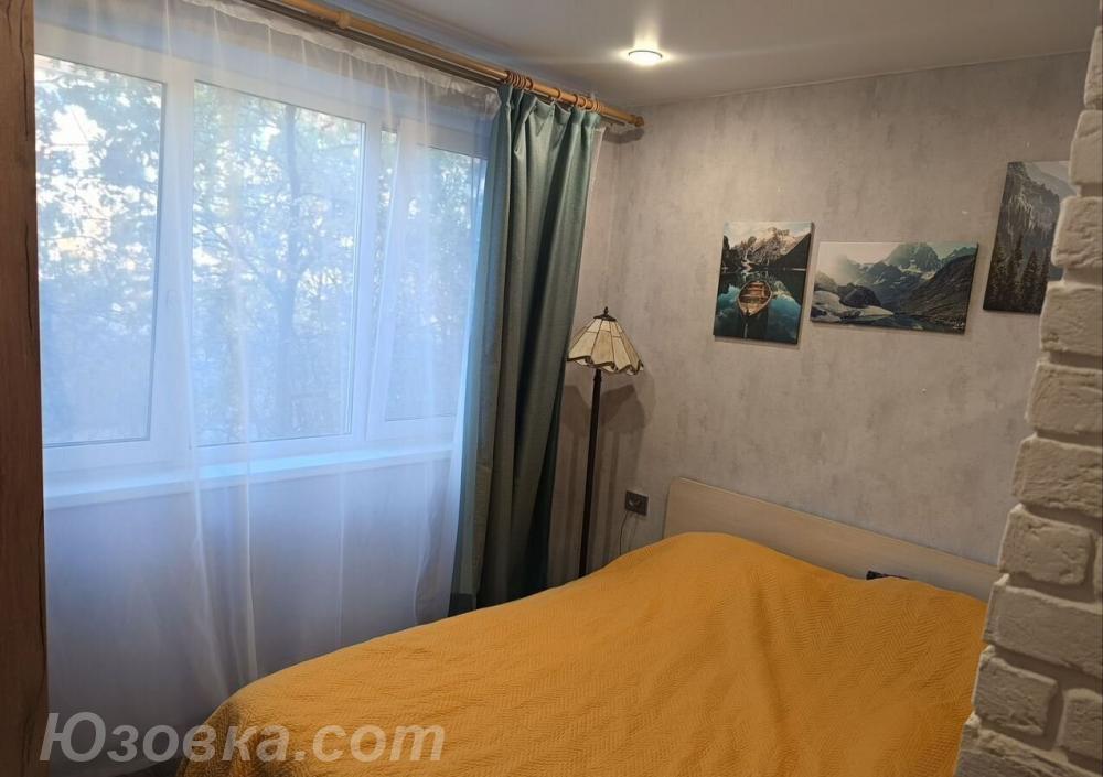 2-комн. квартира, 54м², с мебелью, 2/5 эт., ДОНЕЦК