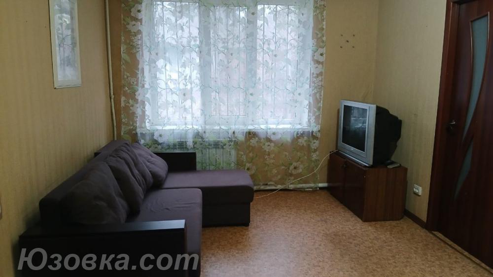 2-комн. квартира, 42 м², вторичка, 1/2 эт.