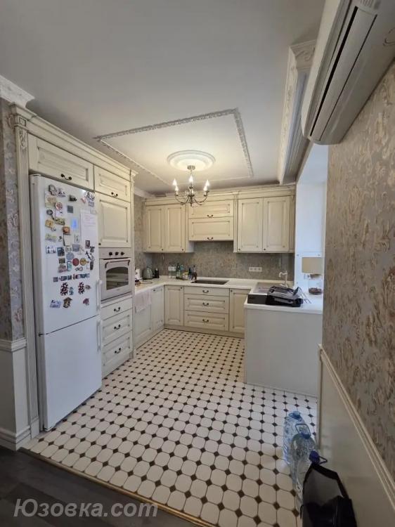 3-комн. квартира, 105 м², вторичка, 6/6 эт., ДОНЕЦК