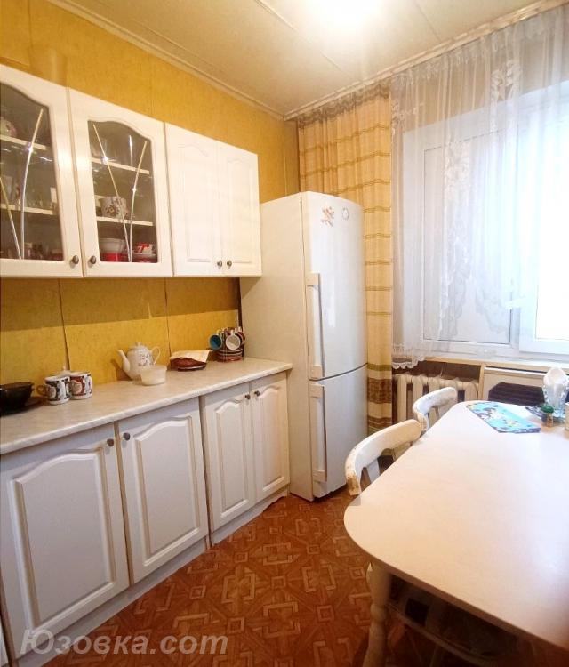 3-комн. квартира, 58 м², вторичка, 3/9 эт., ДОНЕЦК