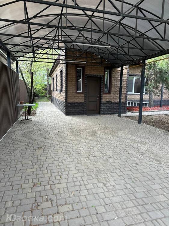 Дом , 210 м², на участке 6,0 сот., ДОНЕЦК
