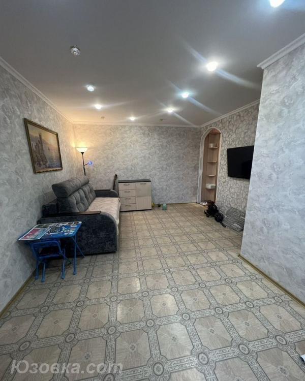 2-комн. квартира, 46м², с мебелью, 4/9 эт., ДОНЕЦК