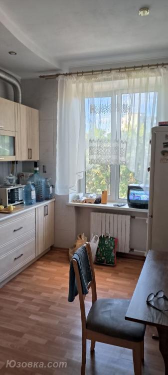 2-комн. квартира, 62 м², вторичка, 3/3 эт.