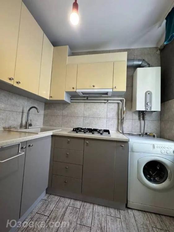 2-комн. квартира, 46м², с мебелью, 3/9 эт., ДОНЕЦК
