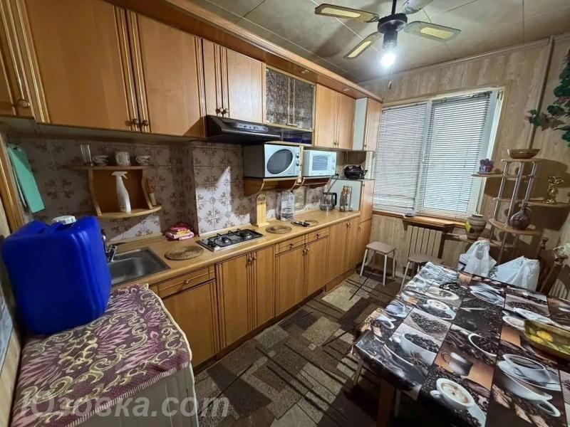 2-комн. квартира, 49 м², вторичка, 8/9 эт.