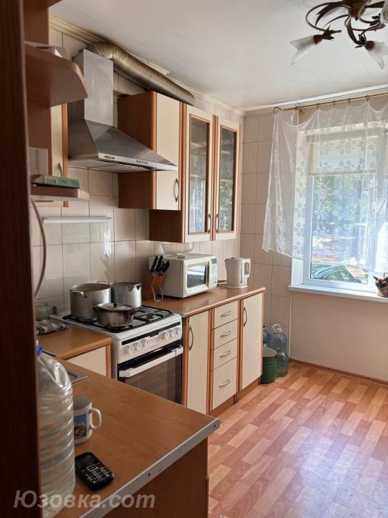 3-комн. квартира, 68 м², вторичка, 1/9 эт.
