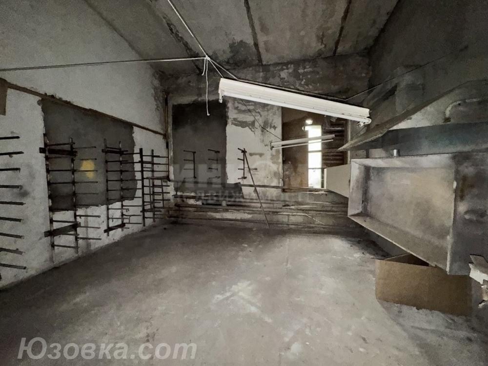 Продам склад 300 м2 в г Александровск, Александровск