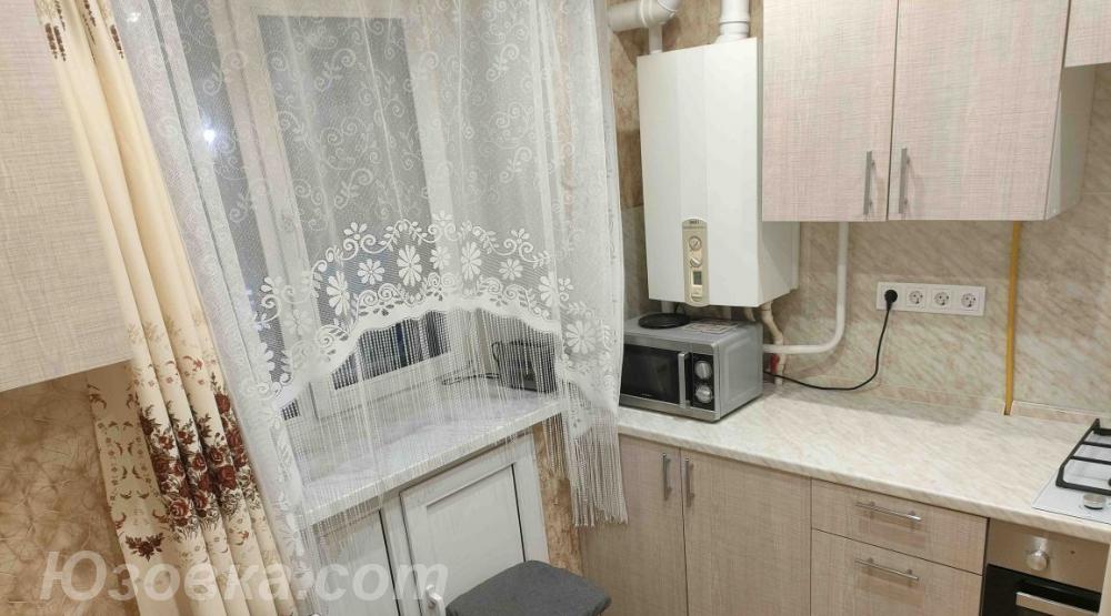 2-комн. квартира, 33м², с мебелью, 4/9 эт., ДОНЕЦК