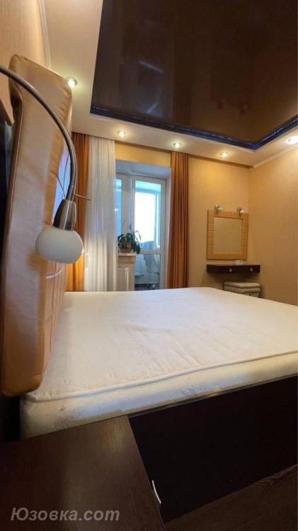 2-комн. квартира, 52м², с мебелью, 4/9 эт., ДОНЕЦК