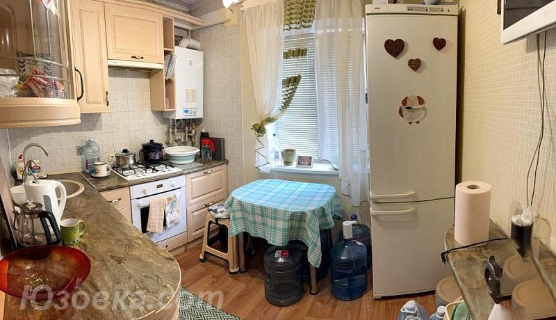 4-комн. квартира, 74 м², вторичка, 1/1 эт., ДОНЕЦК