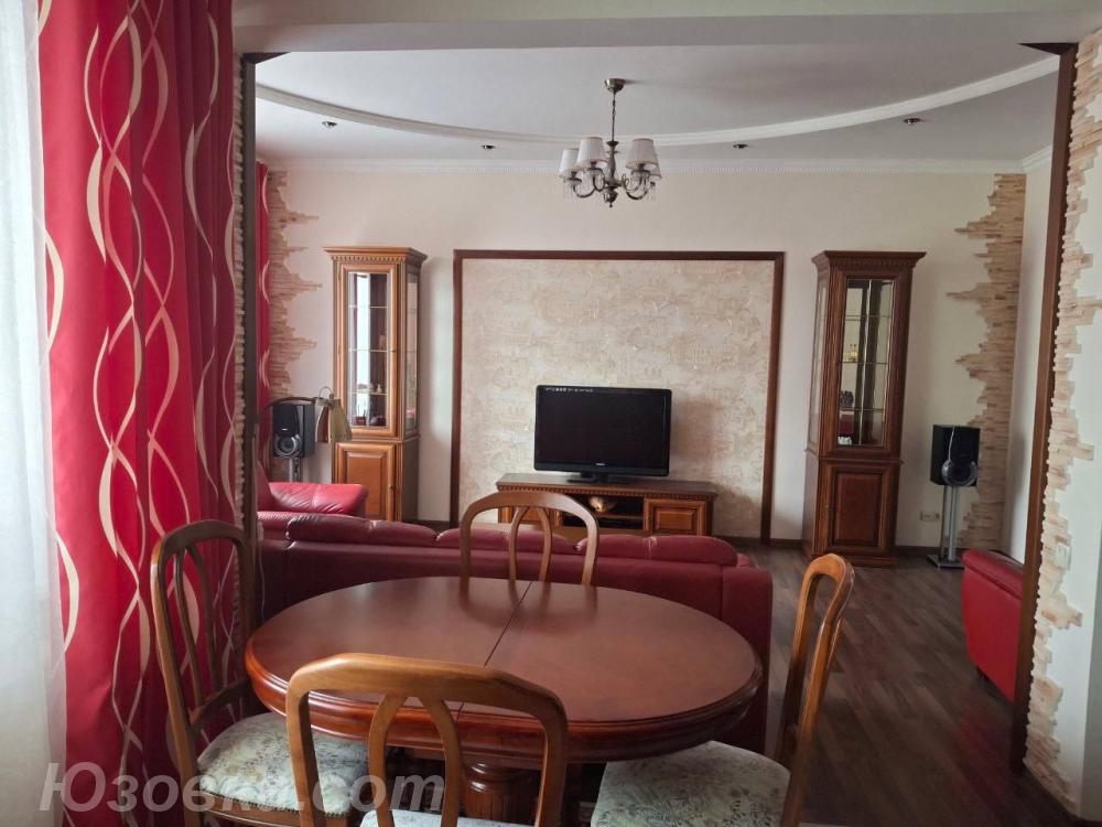 3-комн. квартира, 107 м², вторичка, 7/17 эт.