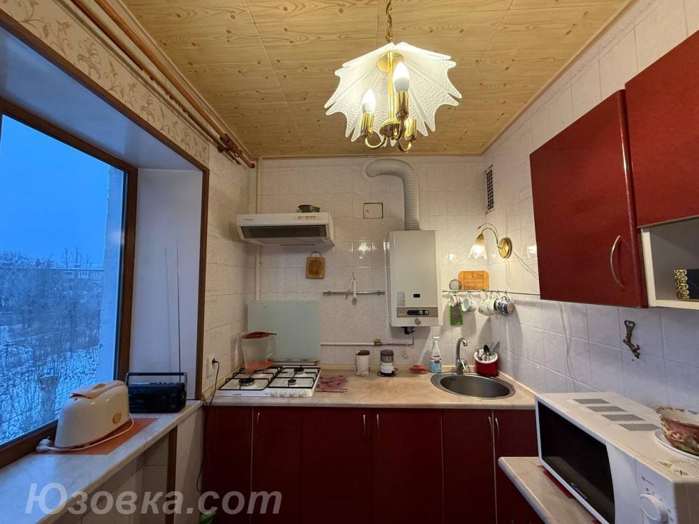 3-комн. квартира, 60 м², вторичка, 4/5 эт., ДОНЕЦК