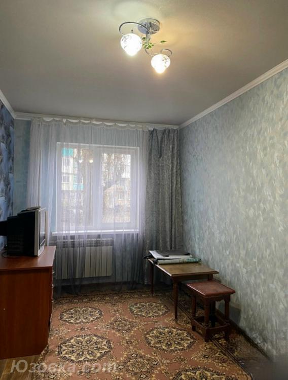 3-комн. квартира, 60 м², вторичка, 1/5 эт., Макеевка