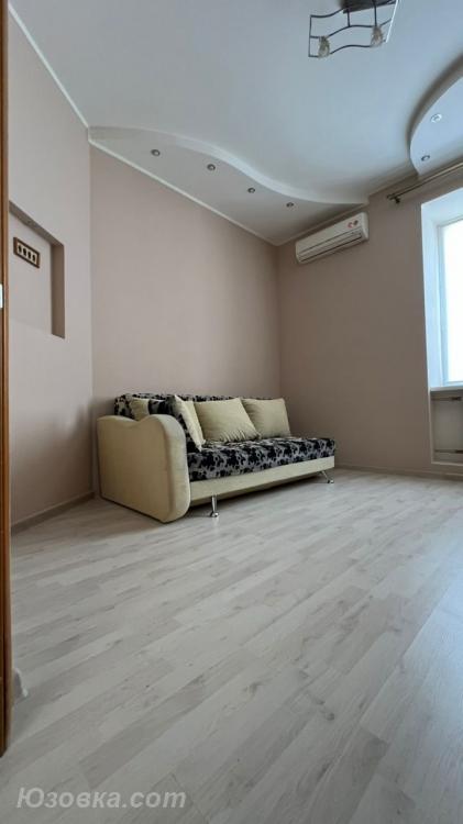 2-комн. квартира, 51м², с мебелью, 1/9 эт., ДОНЕЦК