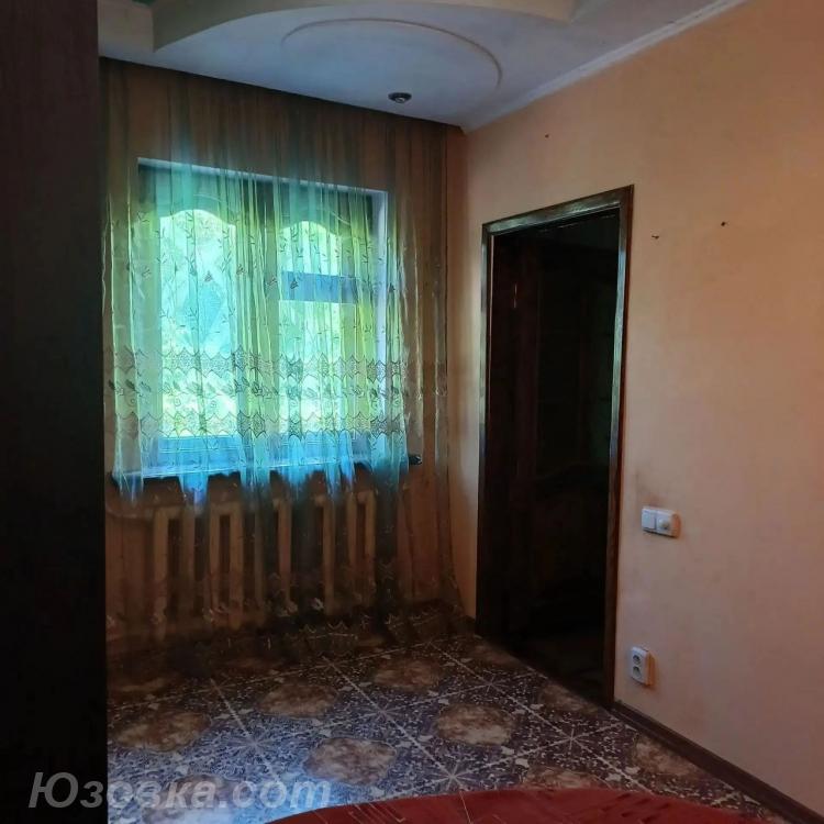 Дом , 250 м², на участке 6,0 сот., ДОНЕЦК