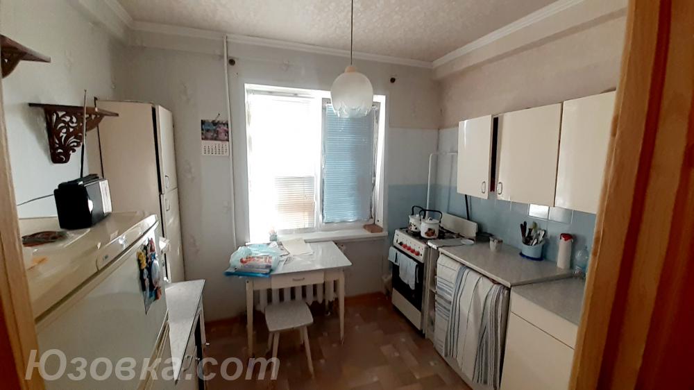 1-комн. квартира, 33 м², вторичка, 9/9 эт., ЛУГАНСК