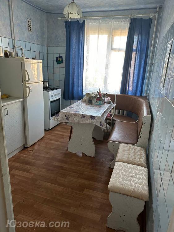 3-комн. квартира, 70м², с мебелью, 8/9 эт., ДОНЕЦК