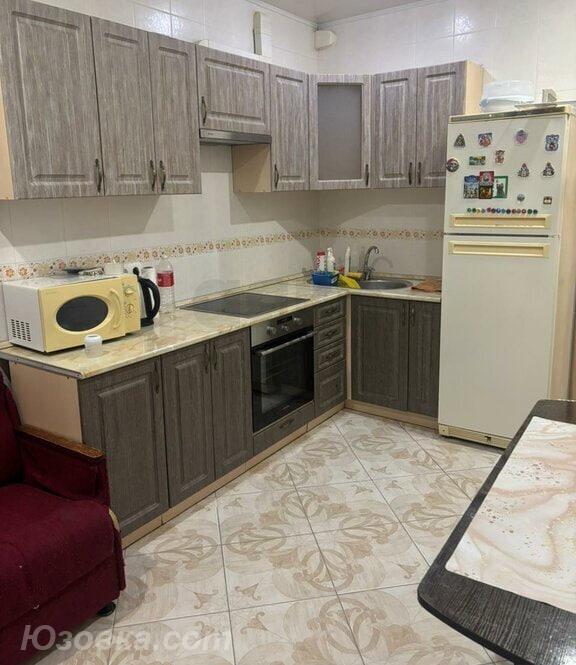 1-комн. квартира, 42м², с мебелью, 1/9 эт., ДОНЕЦК