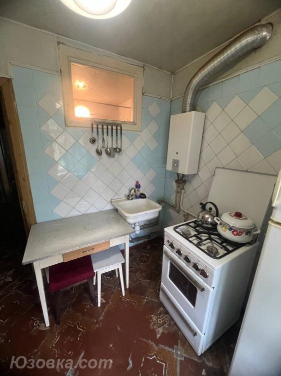 3-комн. квартира, 56 м², вторичка, 1/5 эт., ДОНЕЦК