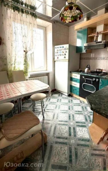 3-комн. квартира, 83 м², вторичка, 4/5 эт., ДОНЕЦК